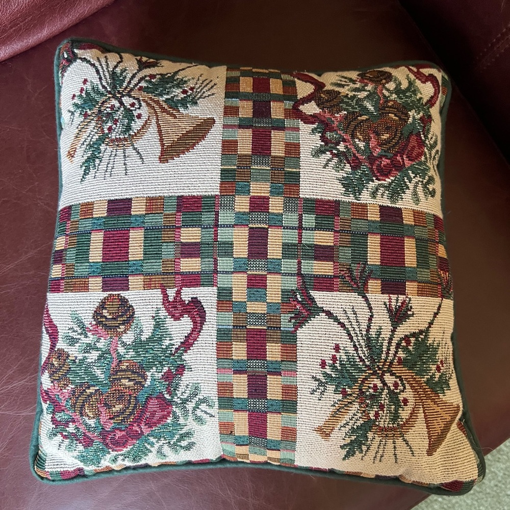 Holiday Tapestry Pillow with Festive Horn Design